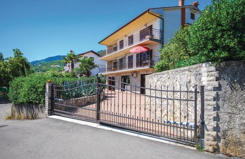 Lovran Apartment | Pet Friendly Apartment In Lovran With Wifi