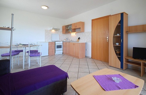 Bogovici Apartment | Pet friendly apartment with sea view