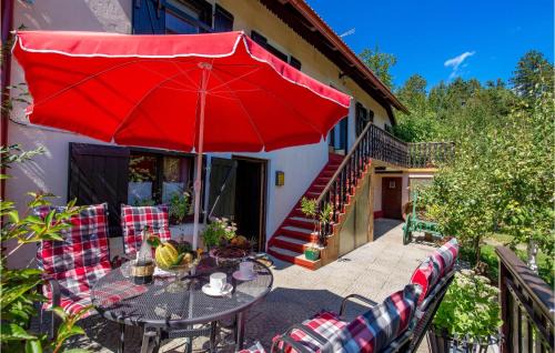 Lic House | Pet Friendly Home In Lic