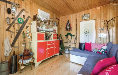 Lic House | Pet Friendly Home In Lic