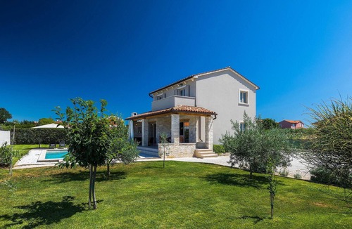 Loborika House | Pet friendly home in Marcana