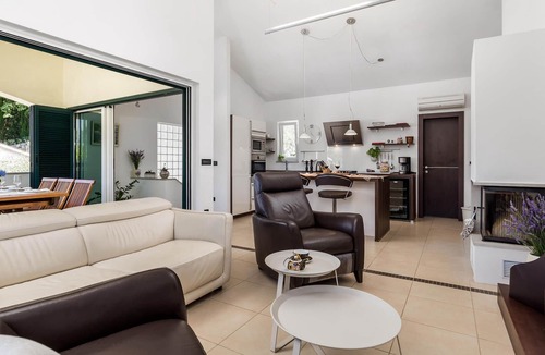 Porozina House | Pet friendly home in Porozina