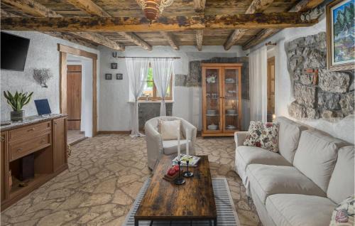 Rim House | Pet Friendly Home In Roc