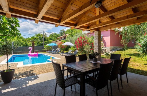 Veprinac House | Pet friendly home in Veprinac