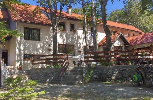 Delnice Hotel | Planinarski Centar Petehovac