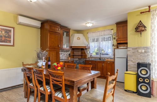 Kostrena Apartment | Pool and Garden Apartment Hortenzija 5, Kostrena, Croatia