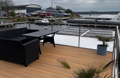 Herrenwyk Boat Rental | Premium Hausboot Blaue Lagune