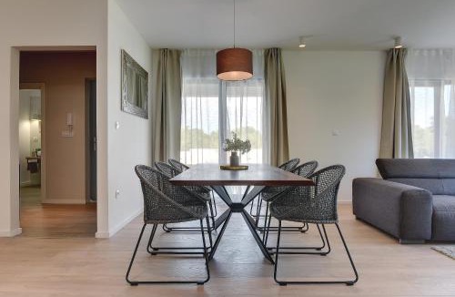 Loborika Villa | Premium Year-Round Poolside Villas