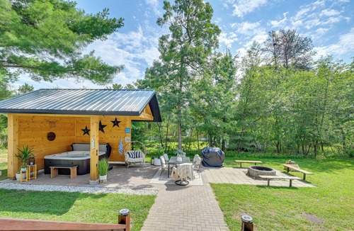 Friendship Cottage | Private Hot Tub, Deck! Group Getaway in Friendship