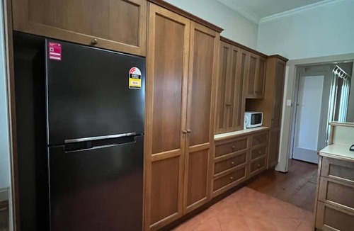 McKinnon House | Private Room close to Monash &City - 5min to train