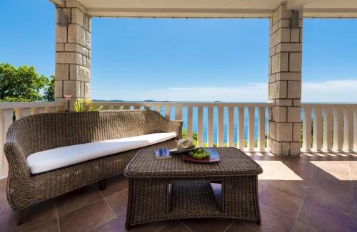 Zupa dubrovacka Villa | Private Seaside Villa Sleeps 10 with Infinity Pool