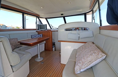 Parque das Nacoes Boat Rental | Private Yacht all comfort: we love our guests