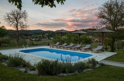 Mihovljan Villa | Puhek breg