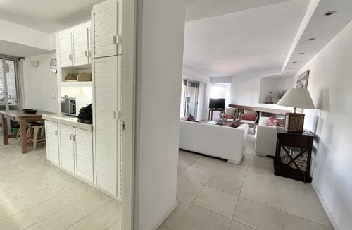 El Placer Apartment | Punta del Este Spacious apartment in front of the beach with housekeeping