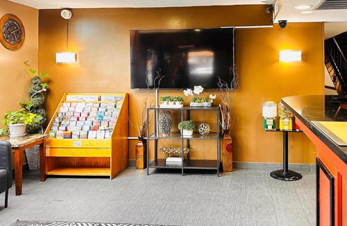 Merriam Park Hotel | Quality Inn St Paul-Minneapolis-Midway