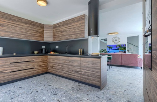 Loborika House | Qube n' Qube by Interhome