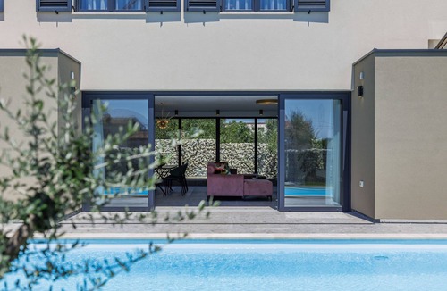 Loborika House | Qube n' Qube by Interhome