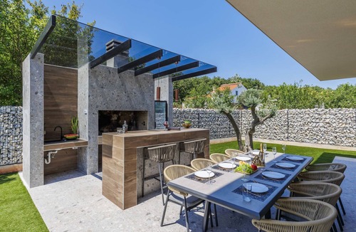 Loborika House | Qube n' Qube by Interhome