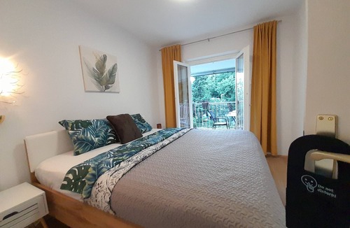 Liganj Apartment | 🌊🐬 Relax with birdsong surrounded by beautiful Mediterranean nature!🌴 n