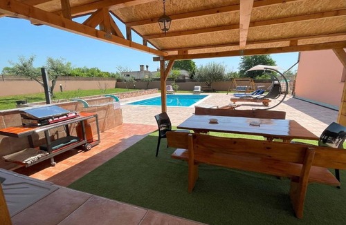Loborika Apartment | Relaxing Getaway near Adriatic Sea