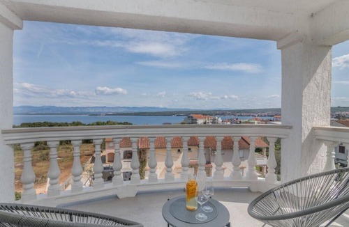 Porat Apartment | Restaurant & Rooms Nino/Room 5