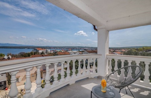 Porat Apartment | Restaurant & Rooms Nino/Room 5