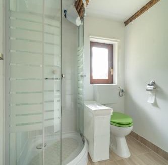 Netretic House | River house "Green butterfly"