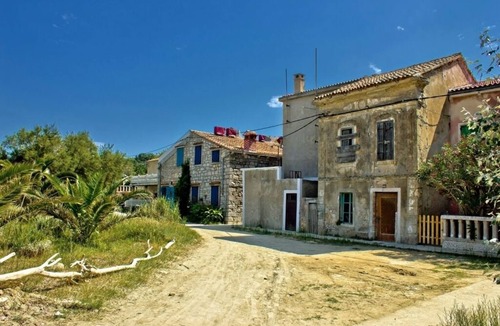 Gornje selo Bed & Breakfast | Room in Susak with Air condition, WIFI (3865-3)