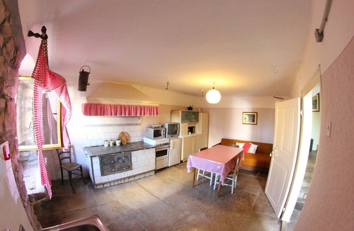 Zrenj House | RURAL APARTMENT CAROLINA