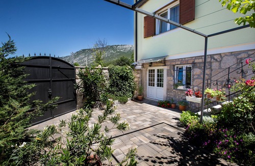 Grizane Villa | Rural luxury villa between sea and mountain with outdoor pool and whirlpool