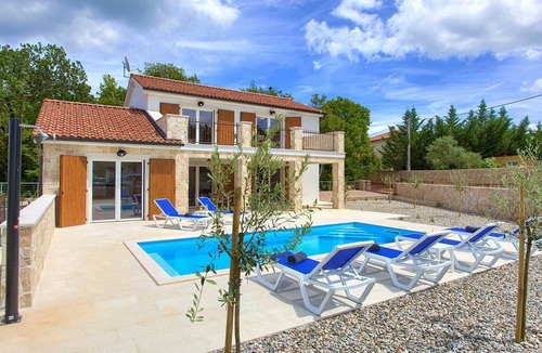Rasopasno Villa | Rustic Villa Zala with heated swimming pool
