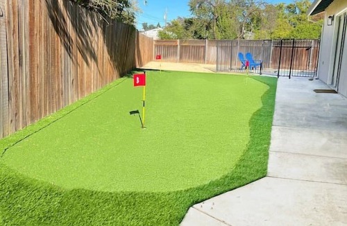 Southeastern Sacramento House | Sacramento Retreat w/Pool, Tub, & Backyard Golf Oasis