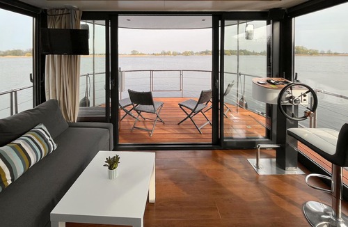Havelsee Boat Rental | Schwimmendes Ferienhaus