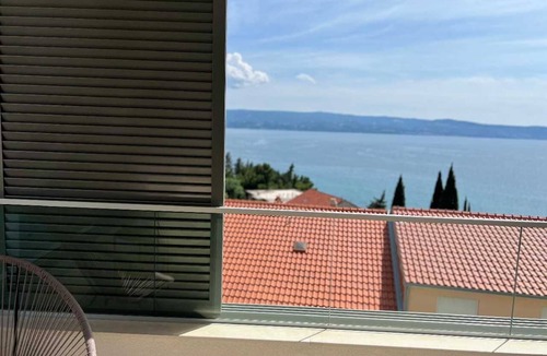 Omis Apartment | Sea View Apartment Omiš | 2BR & Balcony