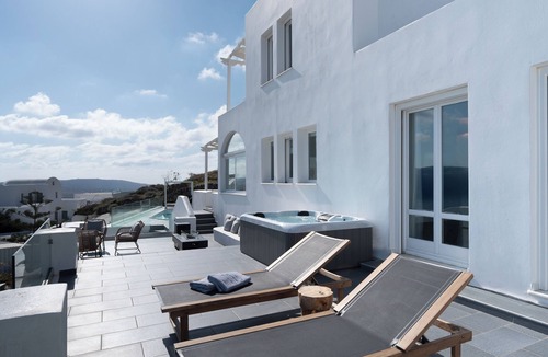 Akrotiri Apartment | Sea View Villa with Private Hot Tub and Pool in peacefull Akrotiri
