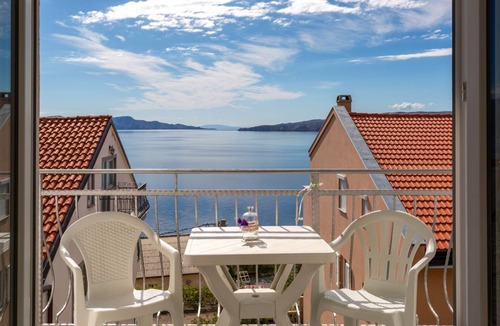 Vratarusa Apartment | Sea View Vrh by Villas Guide
