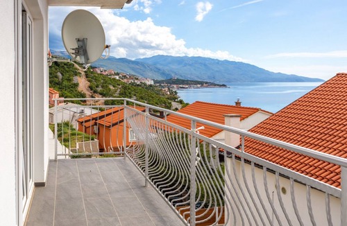 Vratarusa Apartment | Sea View Vrh by Villas Guide