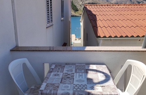 Metajna Apartment | Seafront apartment Valla 2