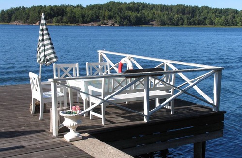 Akersberga Cottage | Seaside century house with beautiful sunset and big jetty with sauna