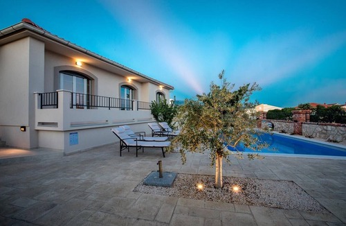 Barbat na Rabu House | Seaside family friendly house with a swimming pool Barbat, Rab (K-22081)
