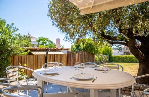 Rab House | Seaside holiday house Barbat, Rab (K-25029)