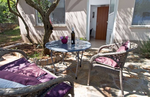 Donje Selo House | Seaside holiday house Cove Donja Kruščica - Donja Krušica, Šolta (K-12418)