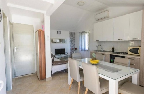 Milna (Brac) House | Seclude charmy house with pool 200m from sea