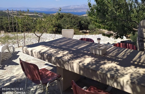 Praznica House | Secluded family friendly house Pražnica, Brač (K-18347)