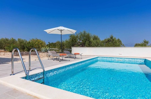 Praznica Villa | Secluded Villa Dubrava, Brač Island