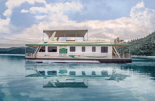 Lakehead Boat Rental | Shasta Marina at Packers Bay Mirage I Houseboat.
