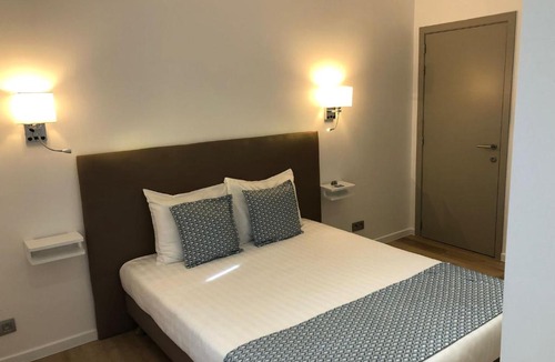 Buizingen House | Shelter-rooms