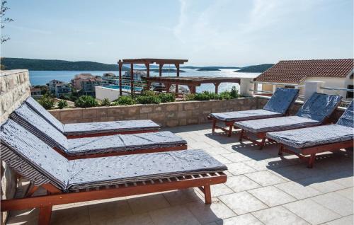 Sevid House | Six-Bedroom Holiday Home In Sevid