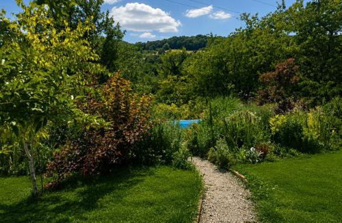 Samobor House | Slow Living Retreat near Zagreb - Fast WiFi - Workspace - Pet Friendly