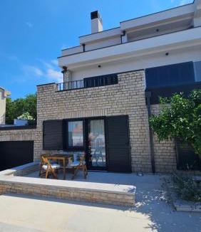 Pjescana Uvala Apartment | SOL - sea view apartment